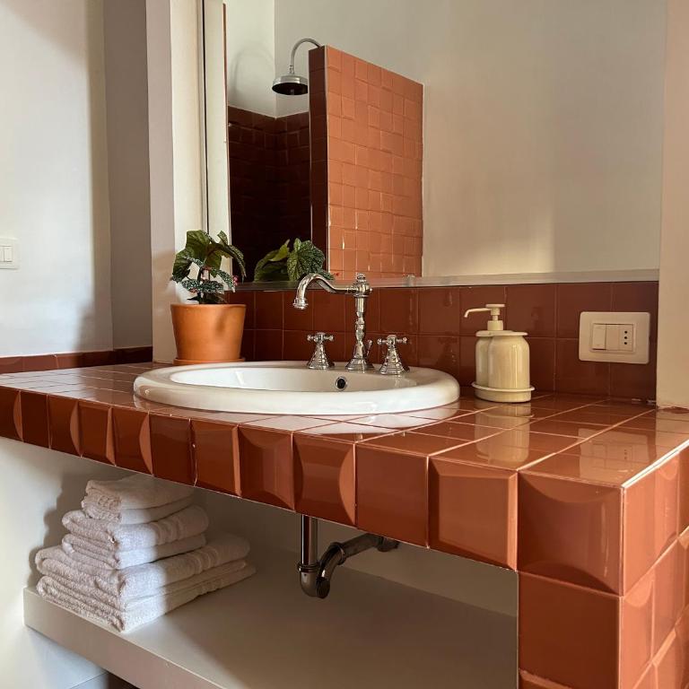 Frame Bologna - Deluxe Queen Suite with Ensuite Bathroom - 16