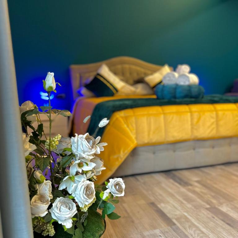 Suite Deluxe - Jacuzzi - Private Parking - One-Bedroom Apartment - 13