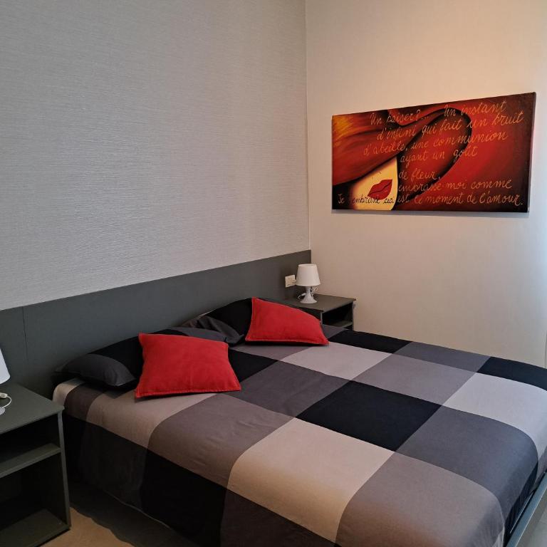 Bolognamania Rooms-Saffi - Camera Tripla Deluxe - 1