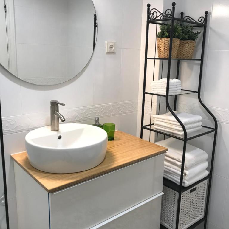 FIKA FLAT Casco Viejo PARKING 20 euro x día - Apartment - 19