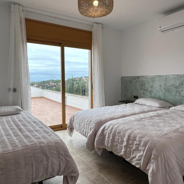 Casa Mas Cabañas con piscina infinita con playa - Villa - 23