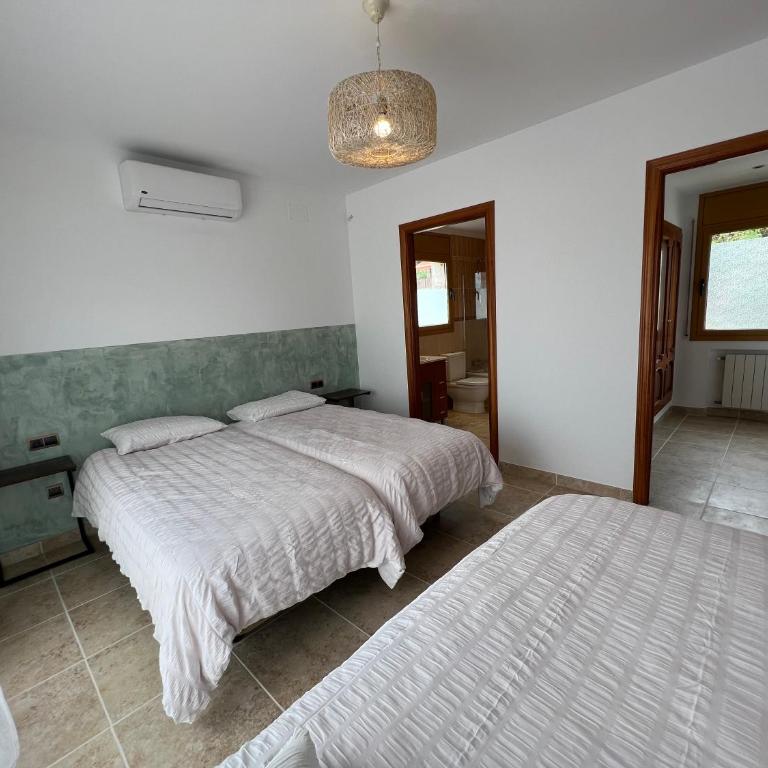 Casa Mas Cabañas con piscina infinita con playa - Villa - 24