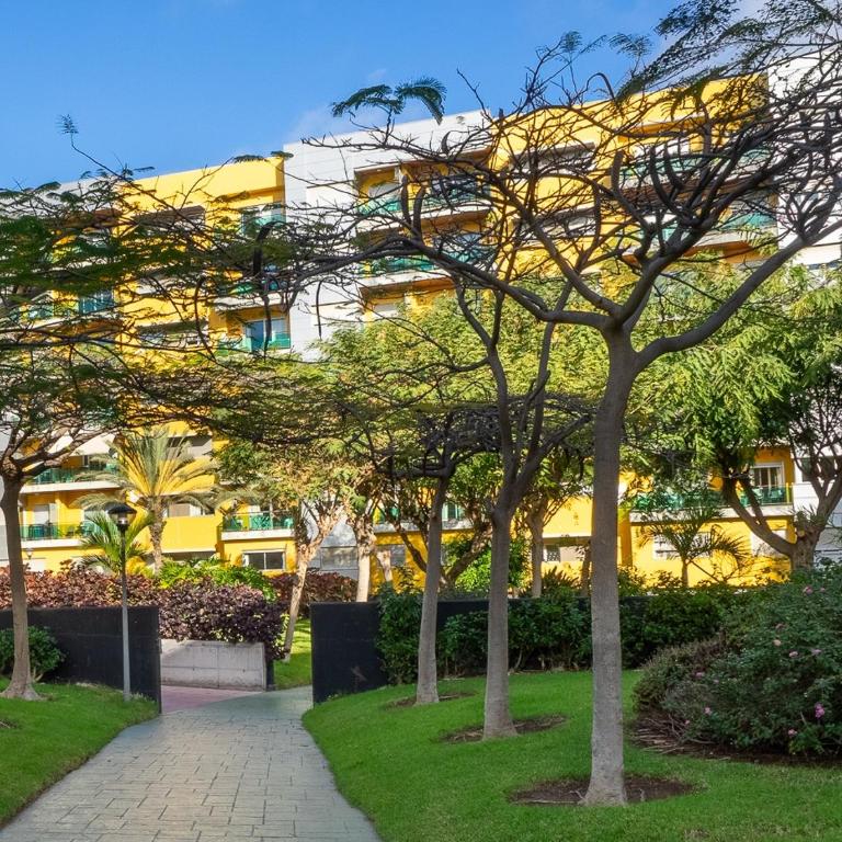 Apartment Abora Garden with terrace, pool, extensive gardens and free parking - Apartamento con balcón - 5