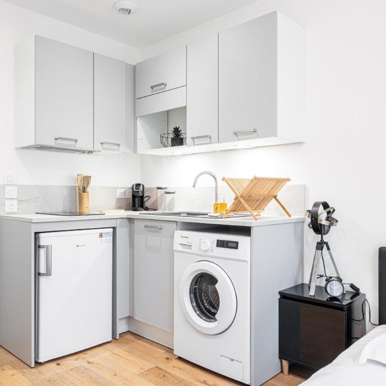 Charming City Center Studio 108 - Studio - 10