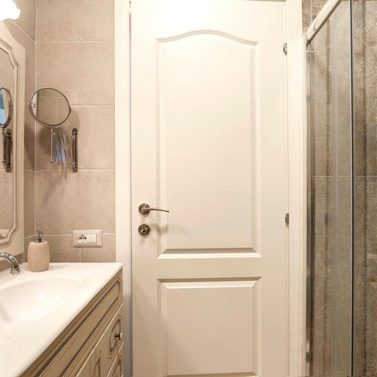 Elegant comfy three-rooms apartment in Eur with parking - Appartamento con 2 Camere da Letto - 35
