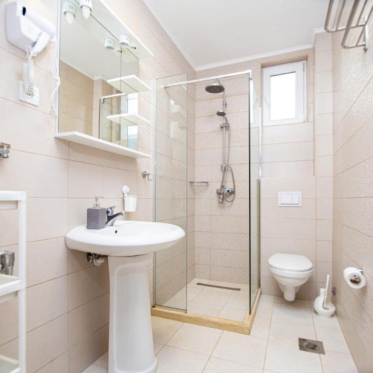 Apartments AriaSana-5m from the beach - One-Bedroom Apartment with Sea View - 3