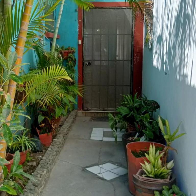 Recamara a media cuadra de la playa - Double Room with Private Bathroom - 4