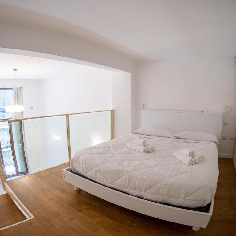 White Loft Salerno - Appartamento con 1 Camera da Letto - 1