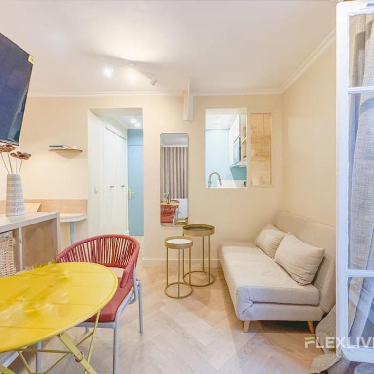 Luxury Studio in city center - One-Bedroom Apartment - 9