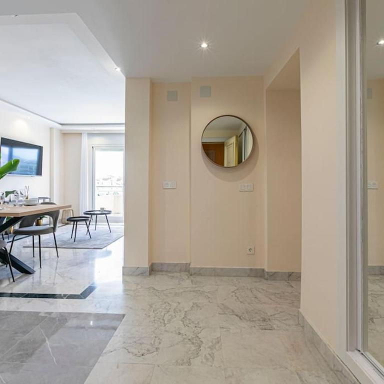 MARBELLA HOME RENTALS - Marina Banus, Puerto Banus, 2BR Spacious, parking & pool - Apartamento de 2 dormitorios - 20