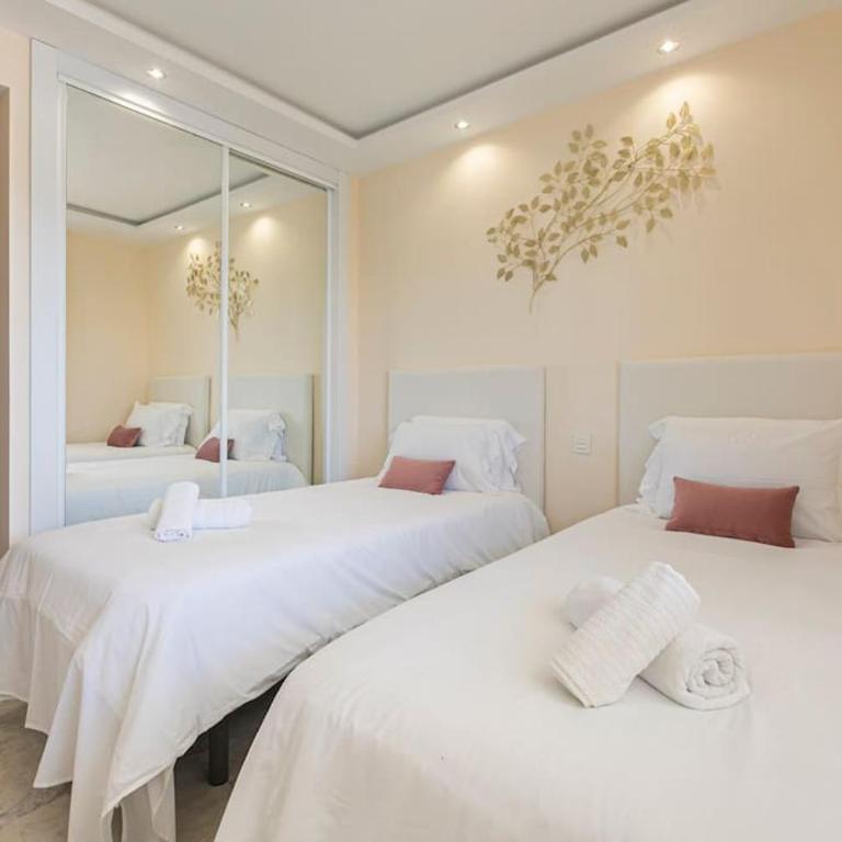MARBELLA HOME RENTALS - Marina Banus, Puerto Banus, 2BR Spacious, parking & pool - Apartamento de 2 dormitorios - 28