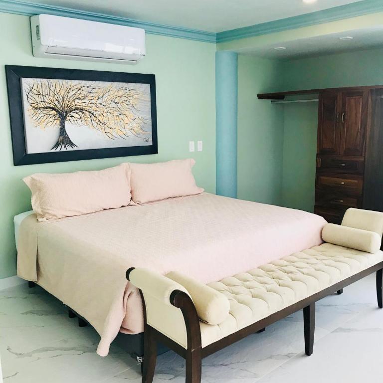 Puerto Vallarta Family Vacation Home, Beach Frontage - Apartamento - 77