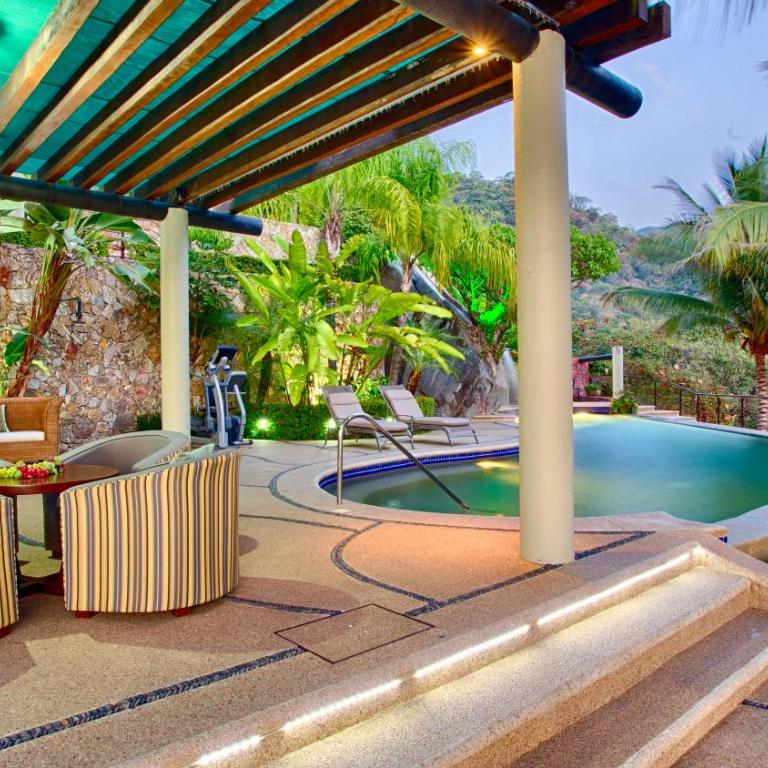 Puerto Vallarta Family Vacation Home, Beach Frontage - Apartamento - 100