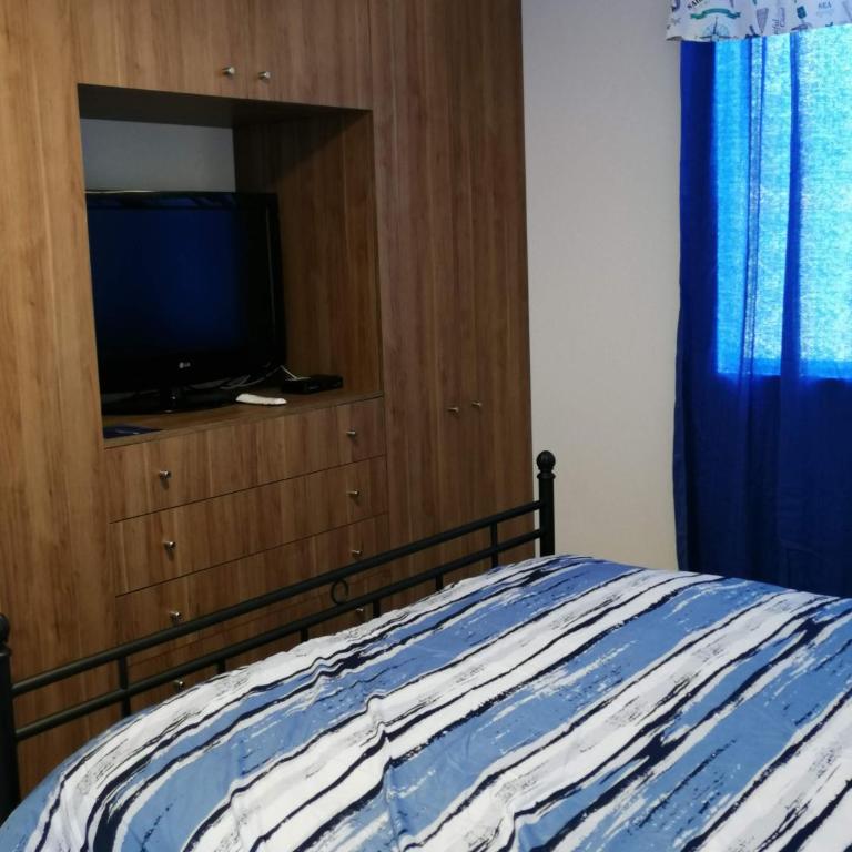WANNAQUEROS SUITES - Three-Bedroom House - 10
