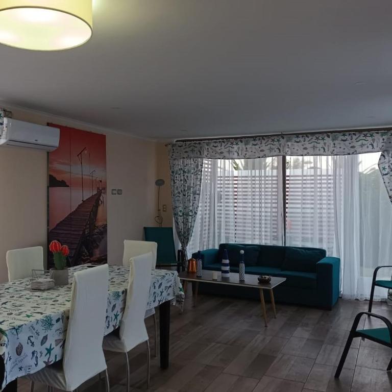 WANNAQUEROS SUITES - Three-Bedroom House - 17