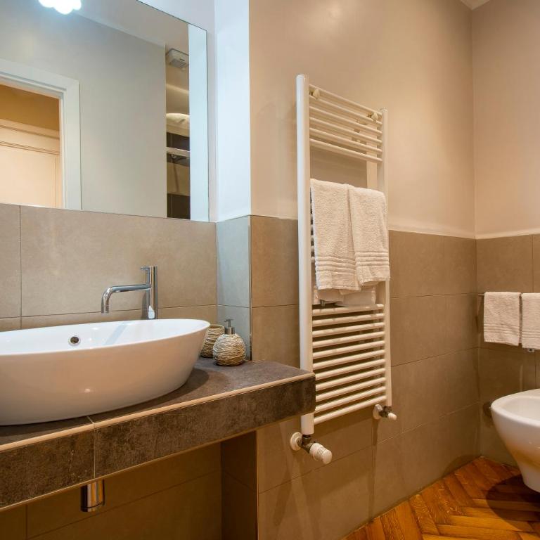 N4U Guest House Florence - Camera Deluxe - 3