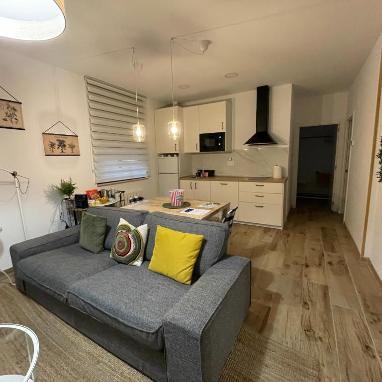 Trauko Flat Parking 15 euros x day EBI01313 - Two-Bedroom Apartment - 2