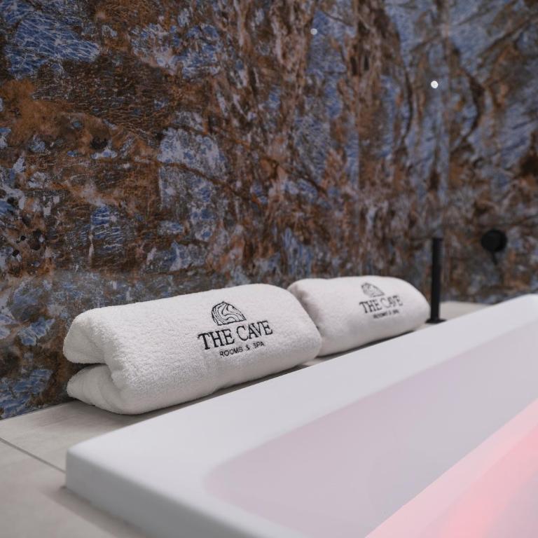 THE CAVE Suites SPA - Suite Deluxe con Vasca Idromassaggio - 5