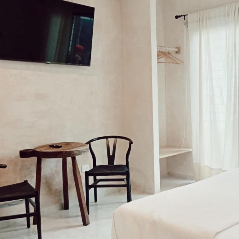 Hotel Boutique KAA - King Room with Pool View - 11
