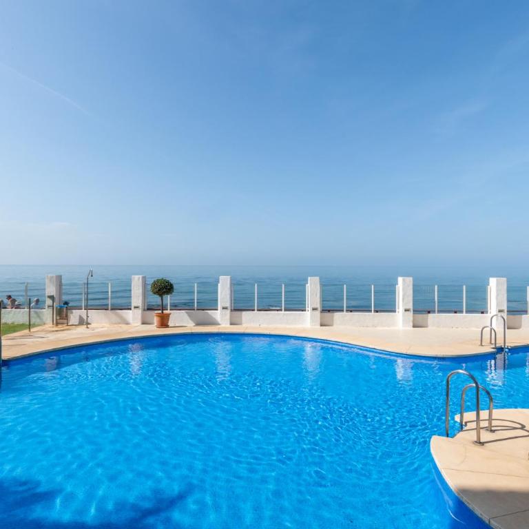 Cozy beachfront 2BR with Terrace, Pool and Garage - Apartamento de 2 dormitorios - 5