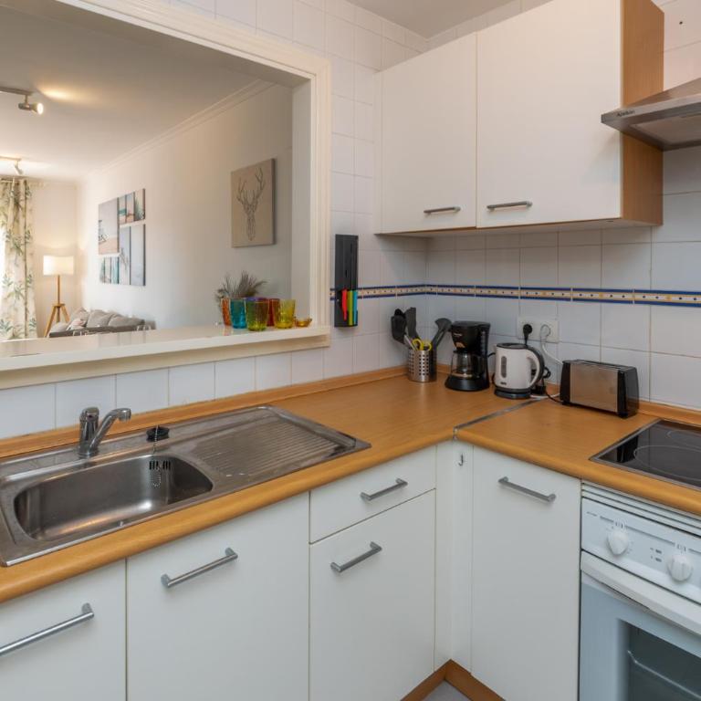 Cozy beachfront 2BR with Terrace, Pool and Garage - Apartamento de 2 dormitorios - 20
