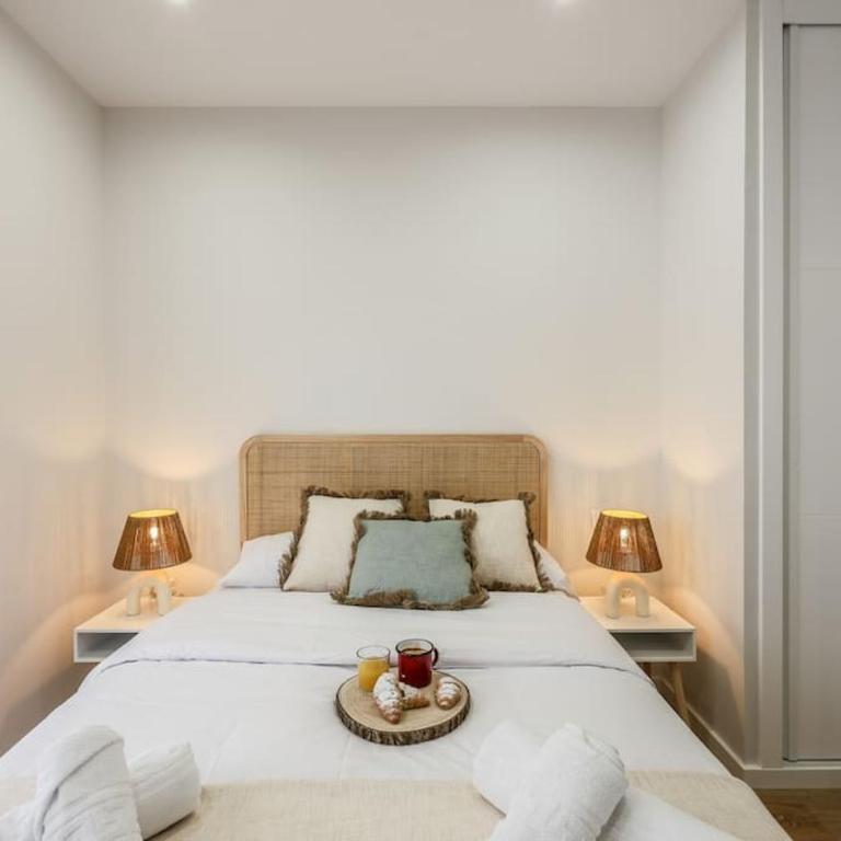 Luxe apartments Madrid Rio by RentitUP - One-Bedroom Apartment - 5