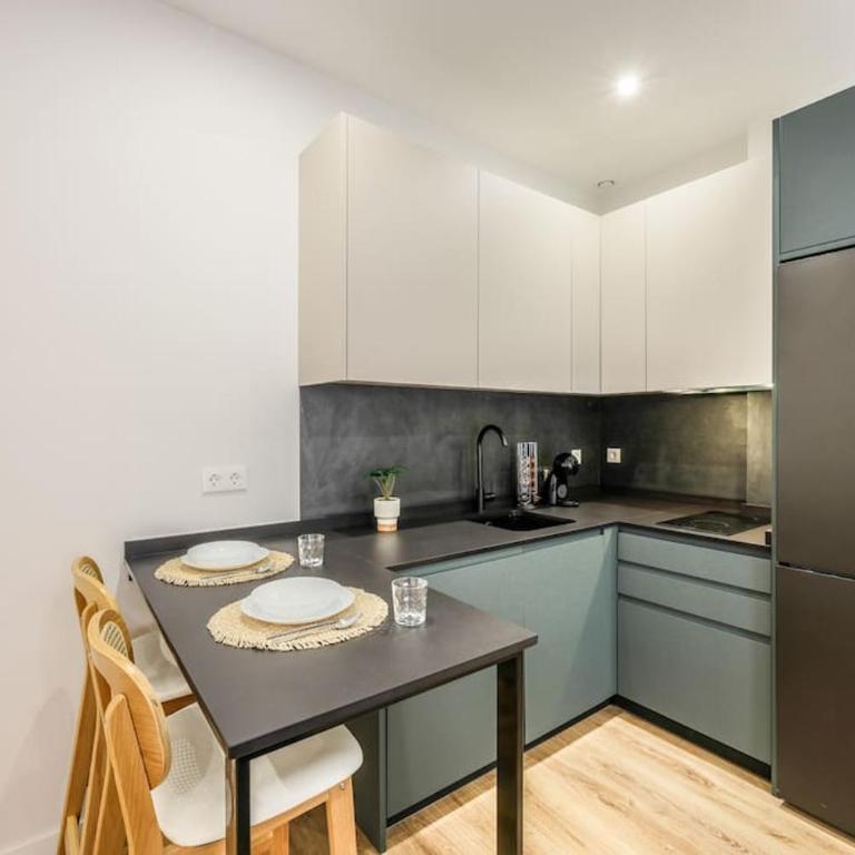 Luxe apartments Madrid Rio by RentitUP - One-Bedroom Apartment - 14