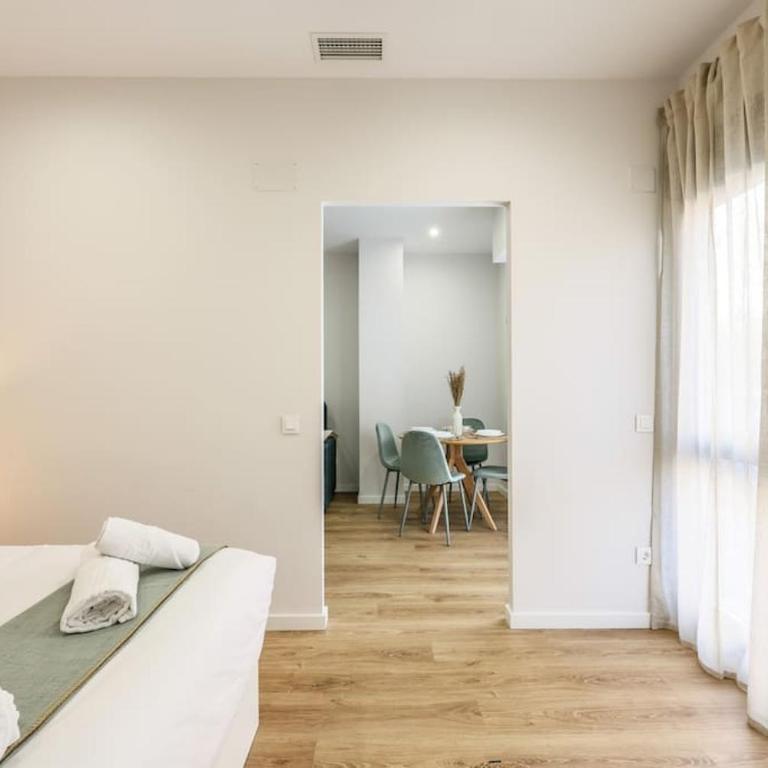 Luxe apartments Madrid Rio by RentitUP - One-Bedroom Apartment - 3