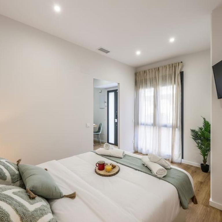 Luxe apartments Madrid Rio by RentitUP - One-Bedroom Apartment - 4
