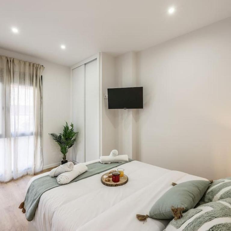 Luxe apartments Madrid Rio by RentitUP - One-Bedroom Apartment - 5