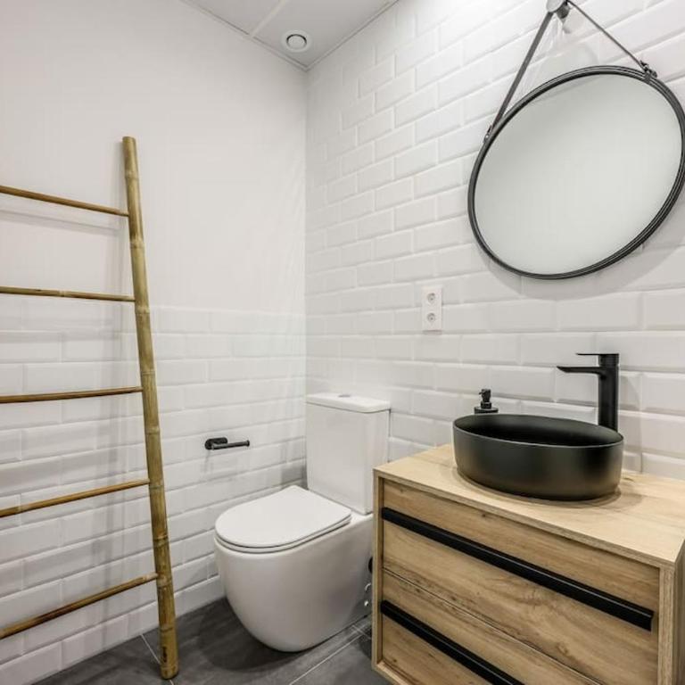 Luxe apartments Madrid Rio by RentitUP - One-Bedroom Apartment - 14