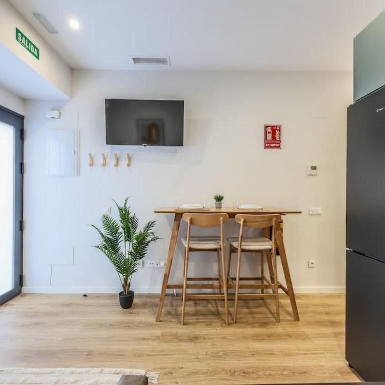 Luxe apartments Madrid Rio by RentitUP - One-Bedroom Apartment - 20