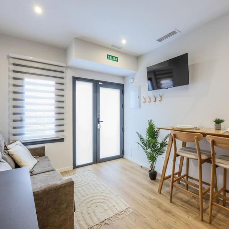 Luxe apartments Madrid Rio by RentitUP - One-Bedroom Apartment - 21