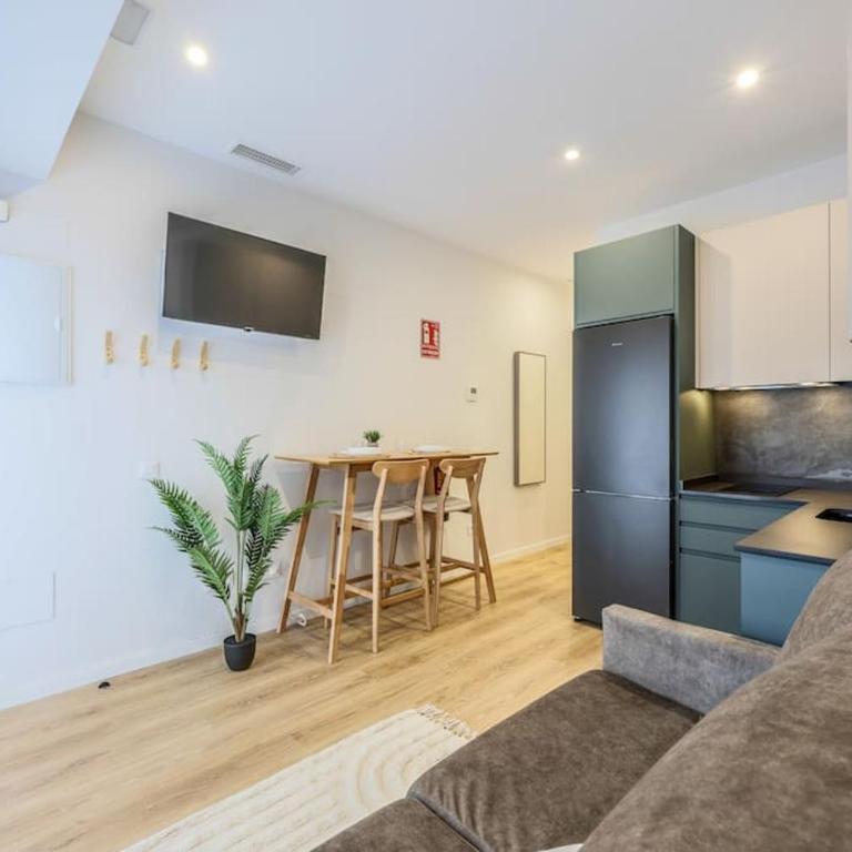 Luxe apartments Madrid Rio by RentitUP - One-Bedroom Apartment - 22