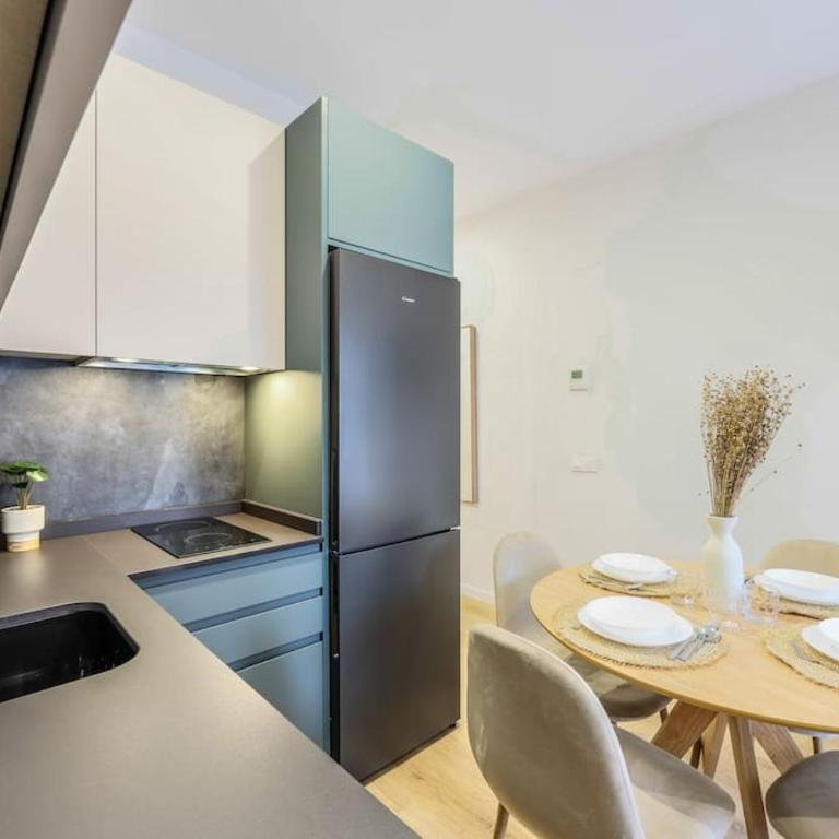 Luxe apartments Madrid Rio by RentitUP - One-Bedroom Apartment - 17