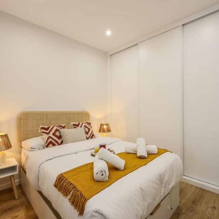 Luxe apartments Madrid Rio by RentitUP - One-Bedroom Apartment - 18