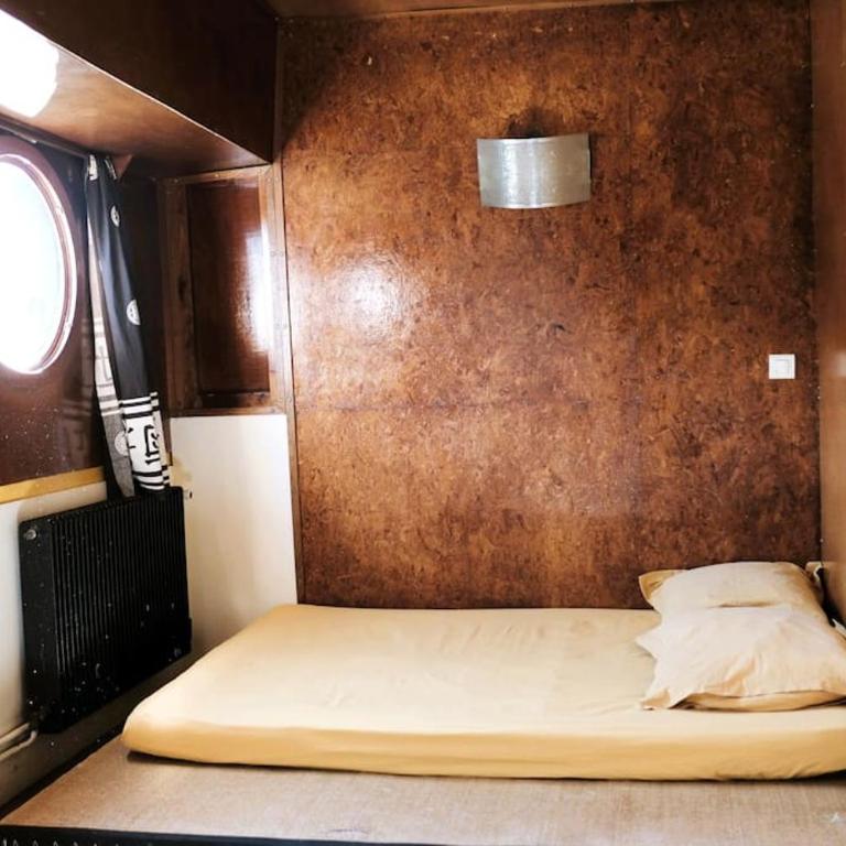Belle péniche romantique à Paris - Maison 2 Chambres - 16