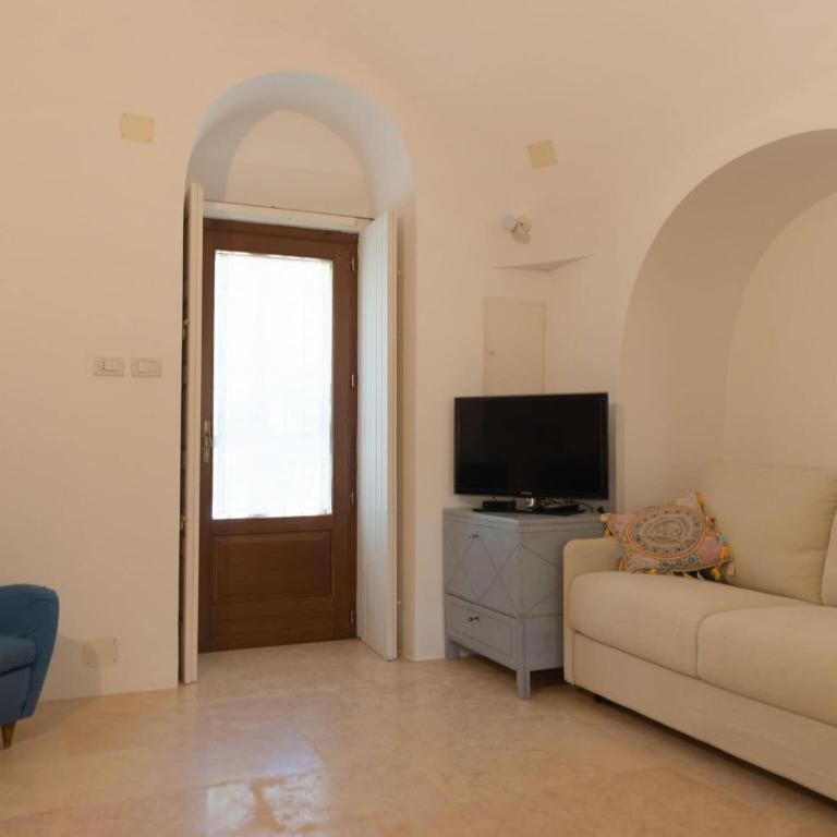 Trullo in Puglia with Pool and Valley Views - Casa Vacanze - 5