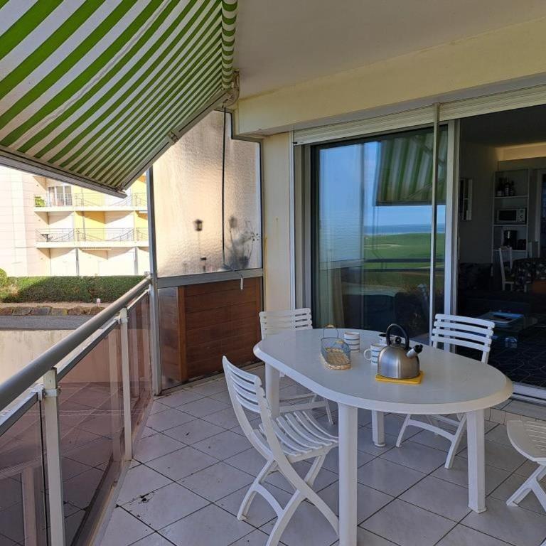 Appartement duplex face mer avec piscine, quartier Golf, 2 chambres, 2 salles d'eau, parking privé - FR-1-323-513 - Apartment - 4