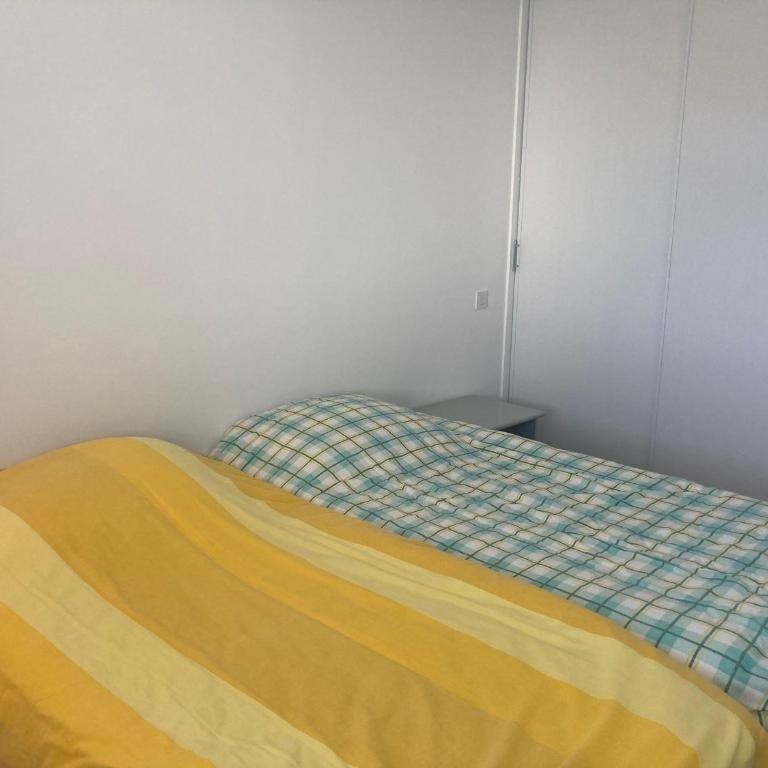 Appartement duplex face mer avec piscine, quartier Golf, 2 chambres, 2 salles d'eau, parking privé - FR-1-323-513 - Apartment - 20