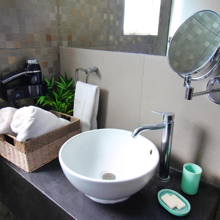 Banana's Adventure Hostel - Superior Double Room - 6