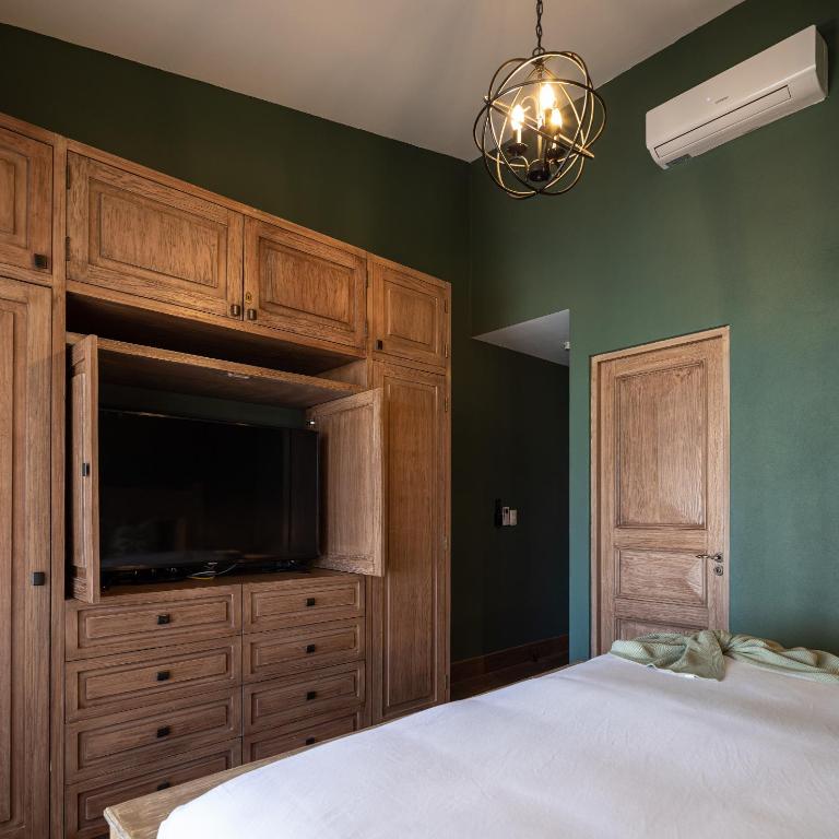 Private Jacuzzi & Pool, Elegant La Escondida 5BR - Casa - 29