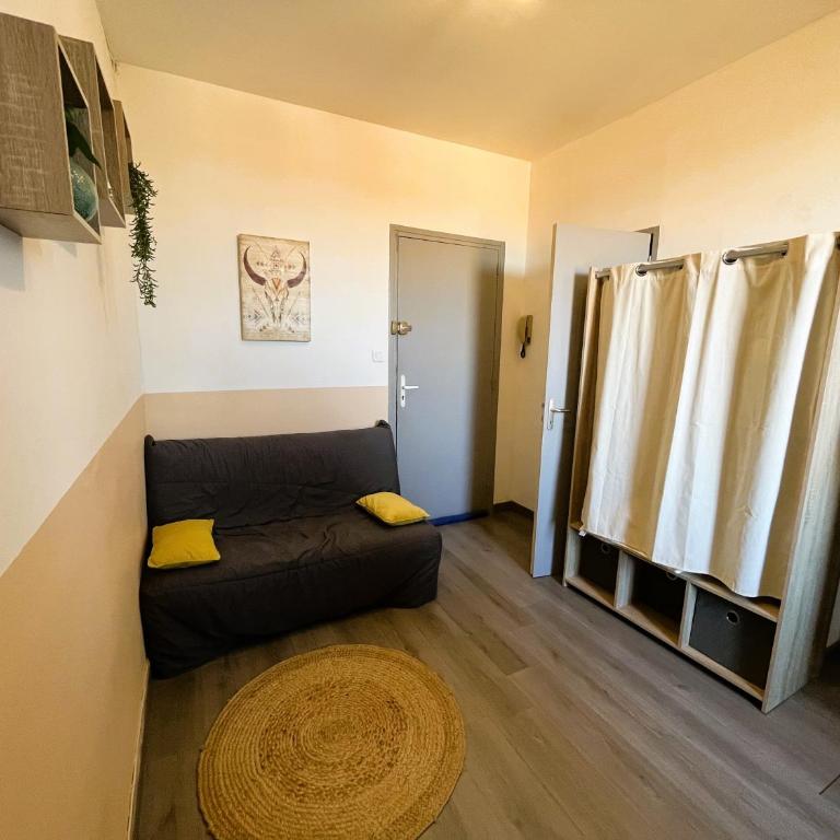 Gîte Studio Les Oliviers - One-Bedroom Apartment - 8