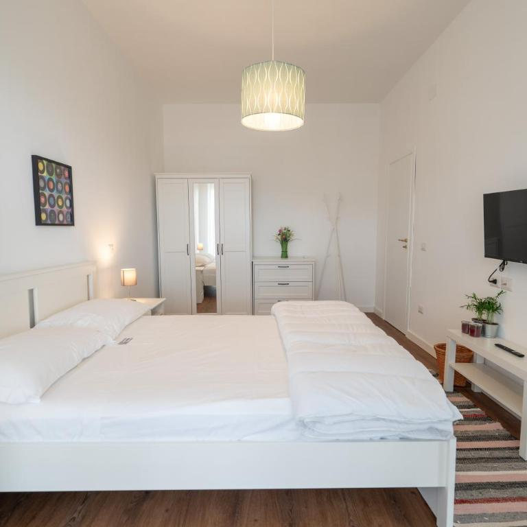 Seconda Stella a Destra - Camera Familiare con Bagno Privato - 22