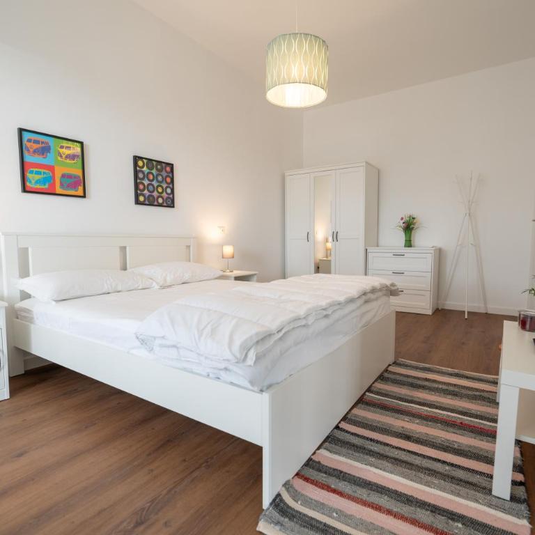 Seconda Stella a Destra - Camera Familiare con Bagno Privato - 10