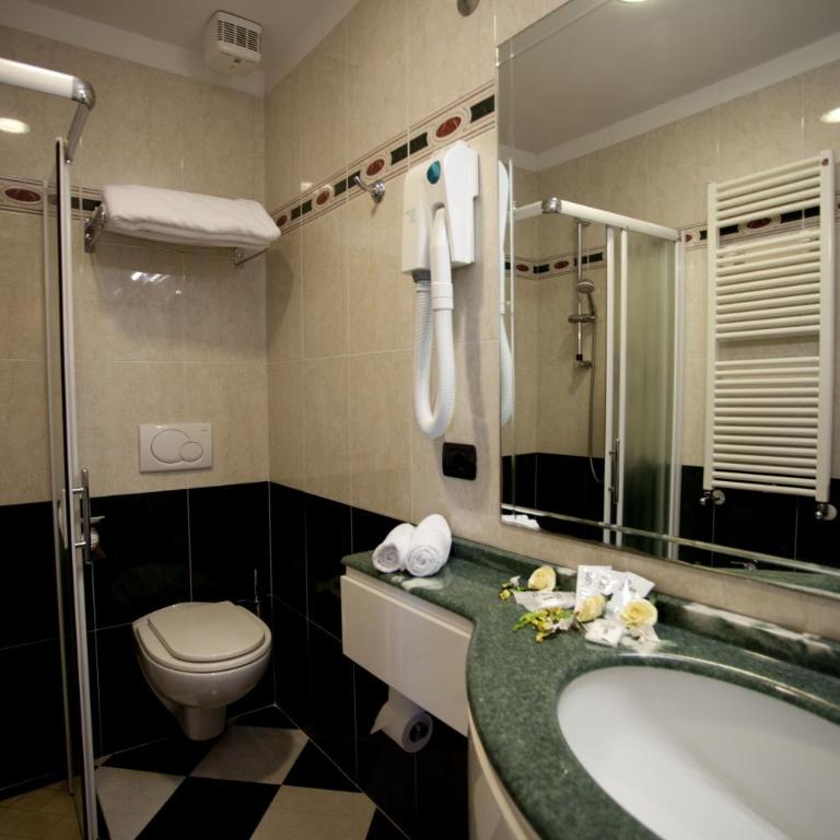 Hotel Palm Beach B&B SEA VIEW - Camera Standard Matrimoniale/Doppia con Letti Singoli con Balcone - 2