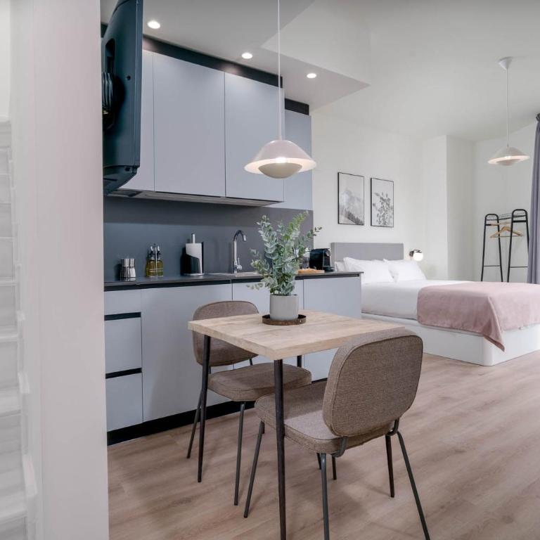Limehome Valencia Carrer de Sant Jacint - Studio with Terrace - 15