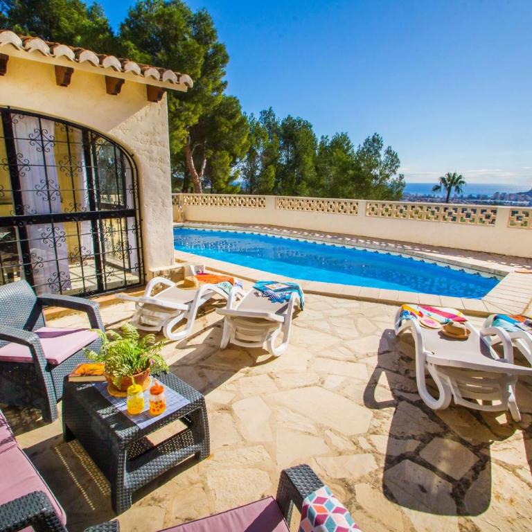 Villa Moskoa - PlusHolidays - Villa con piscina privada - 1