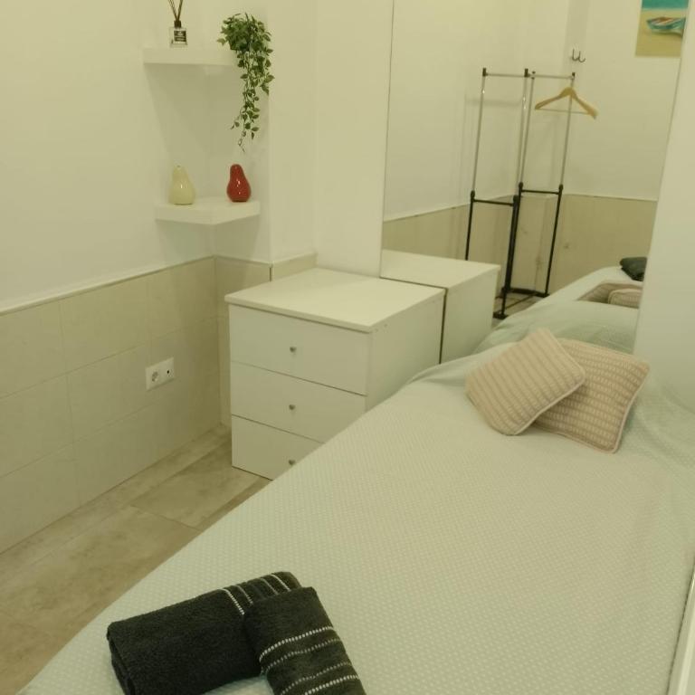 Loft House Triana - Habitación Individual Pequeña - 4