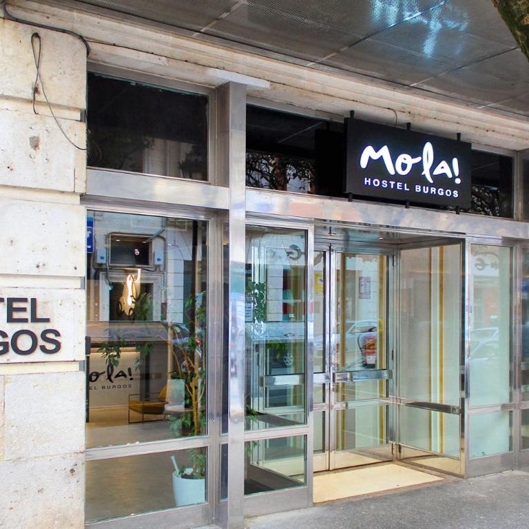 Mola! Hostel Burgos - Habitación Doble con baño privado - 1 o 2 camas - 1